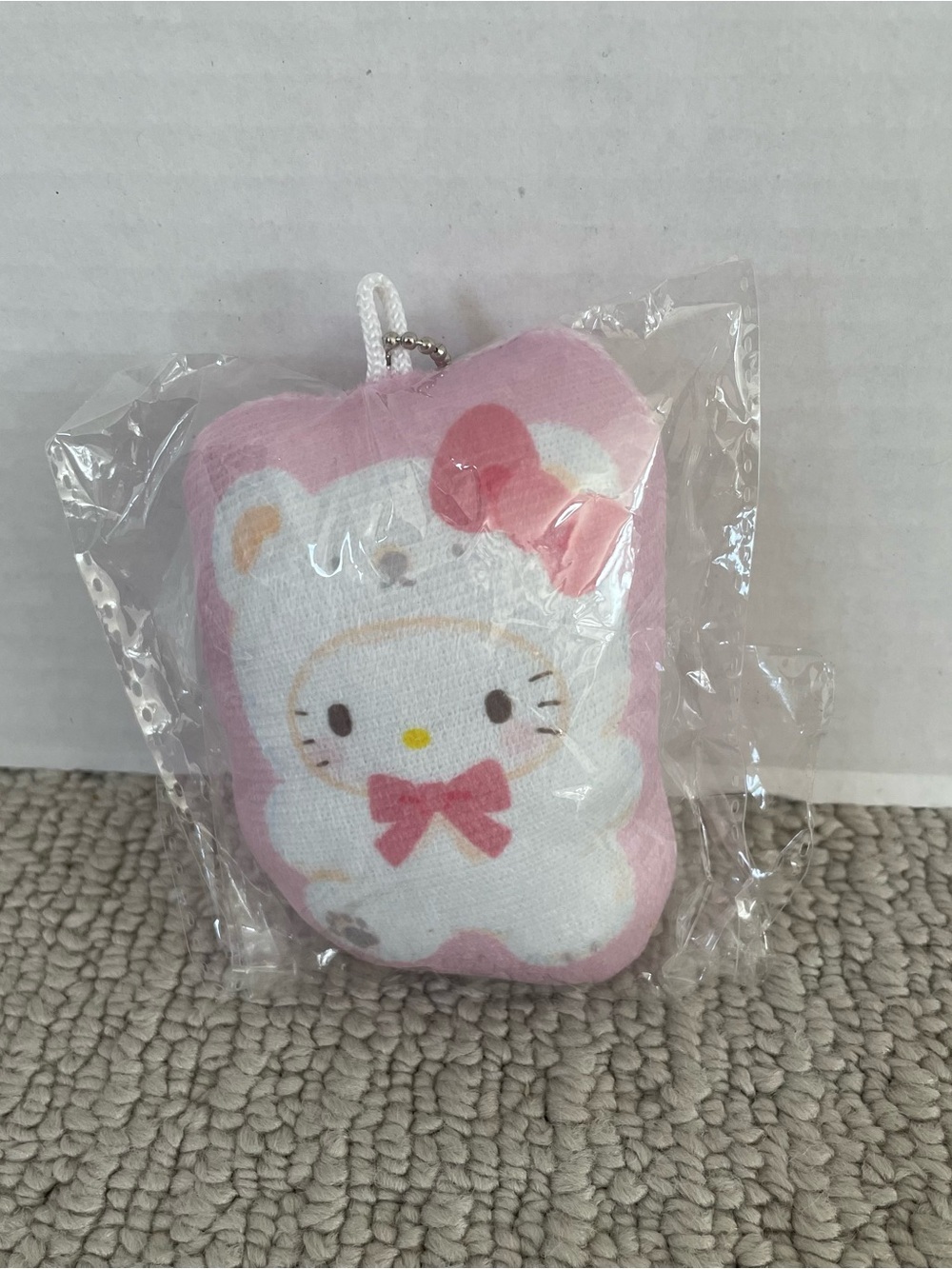 New hello kitty plush keychain - Picture 2 of 4